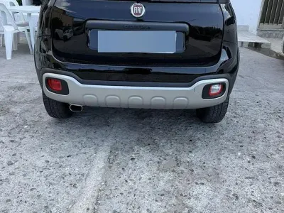 Usata Fiat Panda Cross Cross 85 CV (62 kW) 2023 Nero Utilitaria