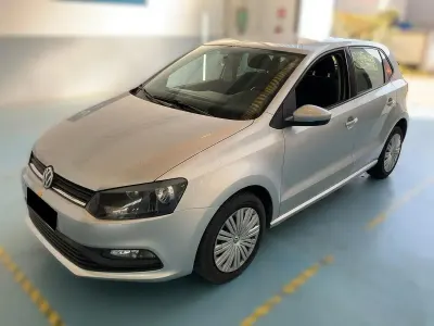 Usata VW Polo 75 CV (55 kW) 2014 Argento Berlina