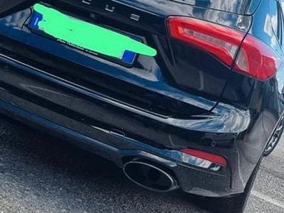 Usata Ford Focus 150 CV (110 kW) 2019 Nero Station wagon