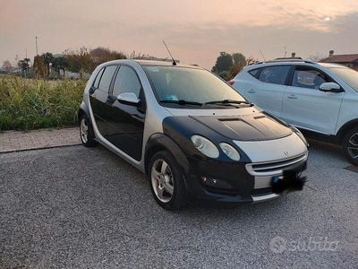 Usata Smart ForFour 75 CV (55 kW) 2005 Nero Utilitaria