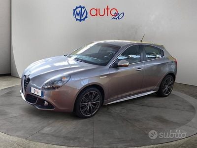 Usata Alfa Romeo Giulietta Super 120 CV (88 kW) 2019 Grigio Utilitaria