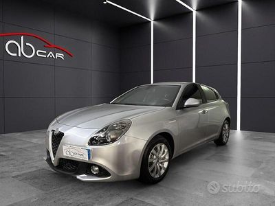 Usata Alfa Romeo Giulietta 120 CV (88 kW) 2016 Gray Berlina