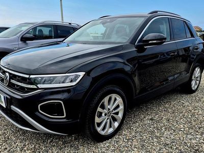 Usata VW T-Roc Style 110 CV (80 kW) 2022 Nero SUV