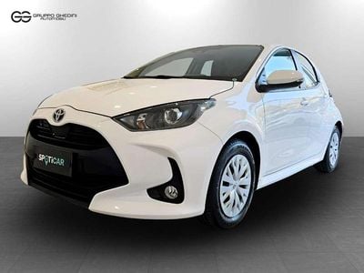 Bianco Usata 2023 Toyota Yaris Hybrid Business Edition Berlina | 15.500 € (Ottimo prezzo)