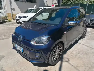 Usata VW up! 75 CV (55 kW) 2015 Blu Utilitaria