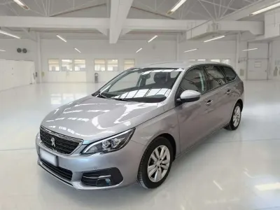 Usata Peugeot 308 SW Business-Line 131 CV (96 kW) 2020 Grigio Station wagon