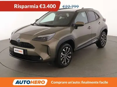 Usata Toyota Yaris Cross Trend 92 CV (67 kW) 2023 Oro SUV