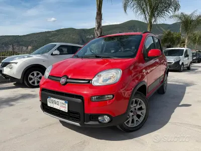Usata Fiat Panda 4x4 95 CV (69 kW) 2017 Rosso Utilitaria