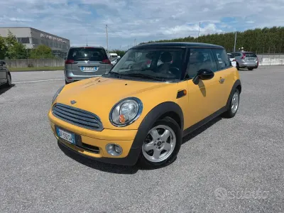 Usata Mini Cooper Chili 120 CV (88 kW) 2007 Giallo Utilitaria