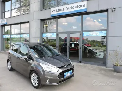 Usado Ford B-MAX Titanium 87 CV (63 kW) 2017 Gris Monovolumen