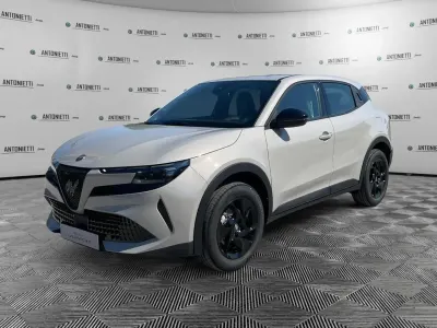 Nuova Alfa Romeo GT Junior 145 CV (106 kW) 2025 Beige SUV