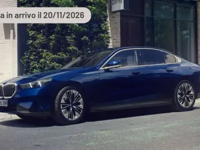 Nuova BMW 530e 299 CV (219 kW) 2026 Argento Berlina