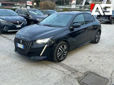 Usata Peugeot 208 Active 101 CV (74 kW) 2022 Nero Utilitaria