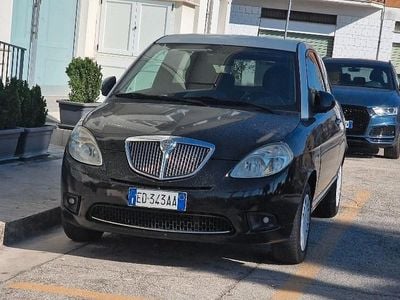 Usata Lancia Ypsilon 75 CV (55 kW) 2010 Nero Utilitaria