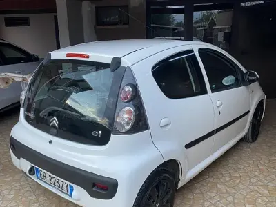 Usata Citroën C1 68 CV (50 kW) 2013 Bianco Utilitaria