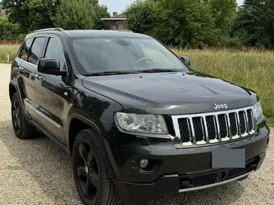 Usata Jeep Grand Cherokee Overland 352 CV (258 kW) 2011 Grigio SUV