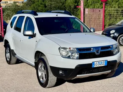Usata Dacia Duster Lauréate 107 CV (78 kW) 2012 Bianco SUV