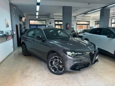 Usata Alfa Romeo Stelvio Sprint 210 CV (154 kW) 2024 Grigio SUV