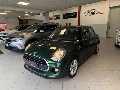Usata Mini Cooper D 116 CV (85 kW) 2017 Verde Utilitaria