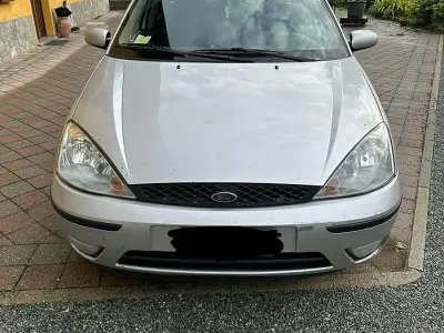 Usata Ford Focus 100 CV (73 kW) 2004 Grigio Station wagon