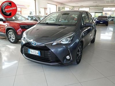 Usata Toyota Yaris Hybrid Team 73 CV (53 kW) 2018 Grigio Berlina