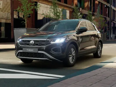 Usata VW T-Roc Life 115 CV (84 kW) 2025 Deep black perlato SUV