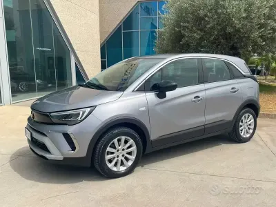 Usata Opel Crossland Elegance 110 CV (80 kW) 2022 Grigio SUV