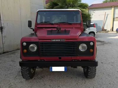 Usata Land Rover Defender 86 CV (63 kW) 1989 Rosso SUV