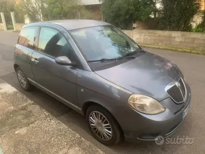 Usata Lancia Ypsilon 69 CV (50 kW) 2006 Grigio Utilitaria