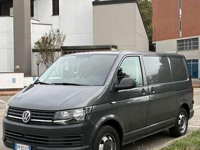 Usata VW T6 204 CV (150 kW) 2017 Grigio Furgone