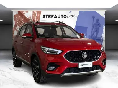 Usata MG ZS Luxury 111 CV (81 kW) 2024 Rosso SUV