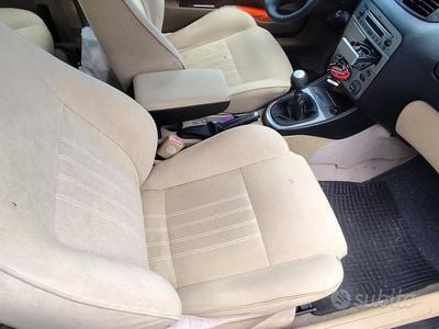 Usata Alfa Romeo 147 120 CV (88 kW) 2010 Grigio Utilitaria