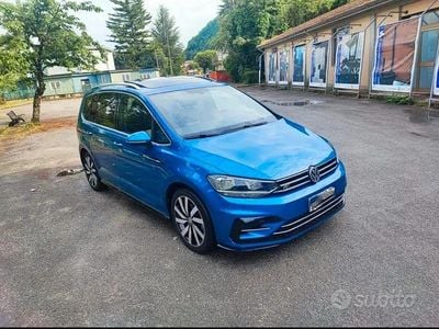 Usata VW Touran R-line 116 CV (85 kW) 2018 Blu Monovolume