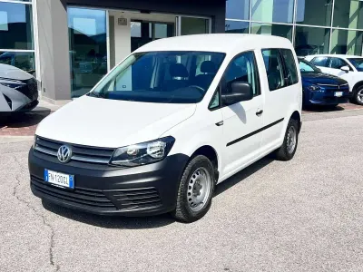 Usata VW Caddy Business 75 CV (55 kW) 2018 Bianco Monovolume