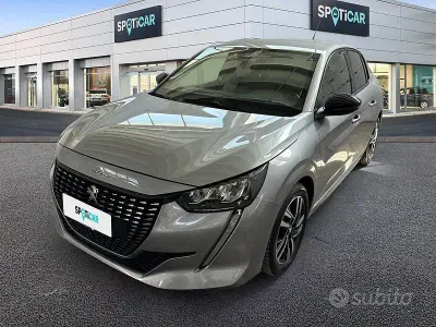 Usata Peugeot 208 Allure 101 CV (74 kW) 2023 Grigio Utilitaria
