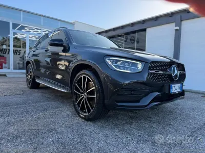 Usata Mercedes GLC300 Premium 245 CV (180 kW) 2020 Grigio SUV