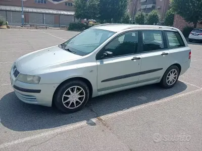 Usata Fiat Stilo 120 CV (88 kW) 2005 Bluazzurro Station wagon