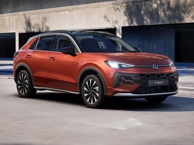 Nuova VW T-Roc Life 116 CV (85 kW) 2026 Flame red metallizzato nero SUV