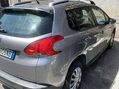Usata Peugeot 2008 Access 82 CV (60 kW) 2015 Argento SUV