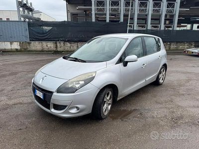 Usata Renault Scénic III Dynamique 110 CV (80 kW) 2011 Grigio Monovolume