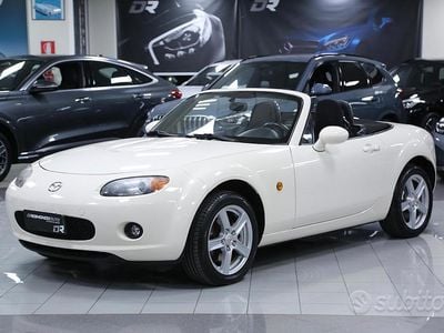 Usata Mazda MX5 126 CV (92 kW) 2008 Panna Cabrio