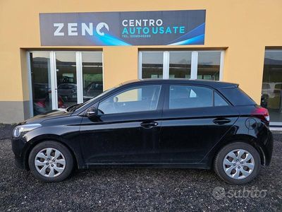Usata Hyundai i20 Comfort 84 CV (61 kW) 2015 Nero Berlina