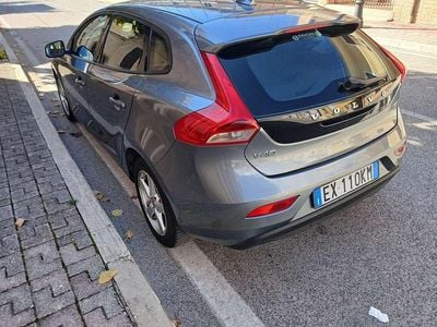 Usata Volvo V40 Kinetic 114 CV (83 kW) 2014 Argento Berlina