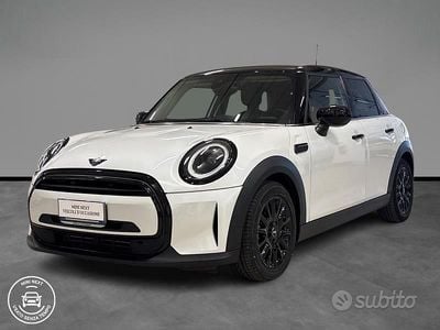 Begagnad Mini Cooper 136 HK (100 kW) 2023 Vit Halvkombi