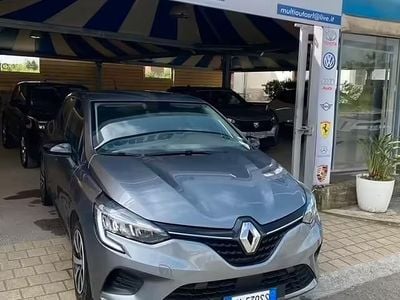 Usata Renault Clio V Techno 91 CV (66 kW) 2023 Grigio Berlina