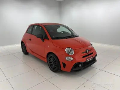 Usata Abarth 595 165 CV (121 kW) 2023 Giallo Berlina