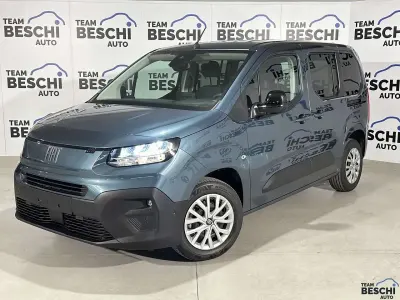 Usata Fiat Doblò 101 CV (74 kW) 2024 Blu/azzurro Monovolume