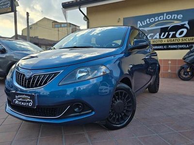 Usata Lancia Ypsilon Silver 69 CV (50 kW) 2022 Blu Utilitaria