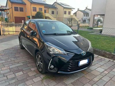 Usata Toyota Yaris Hybrid Style 101 CV (74 kW) 2018 Berlina