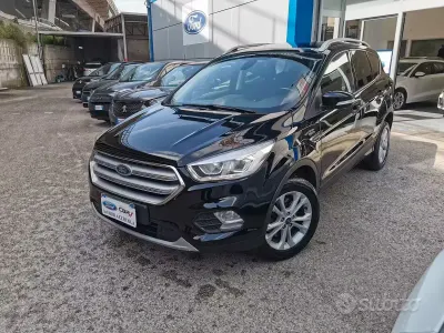 Usata Ford Kuga Titanium 120 CV (88 kW) 2018 Nero SUV